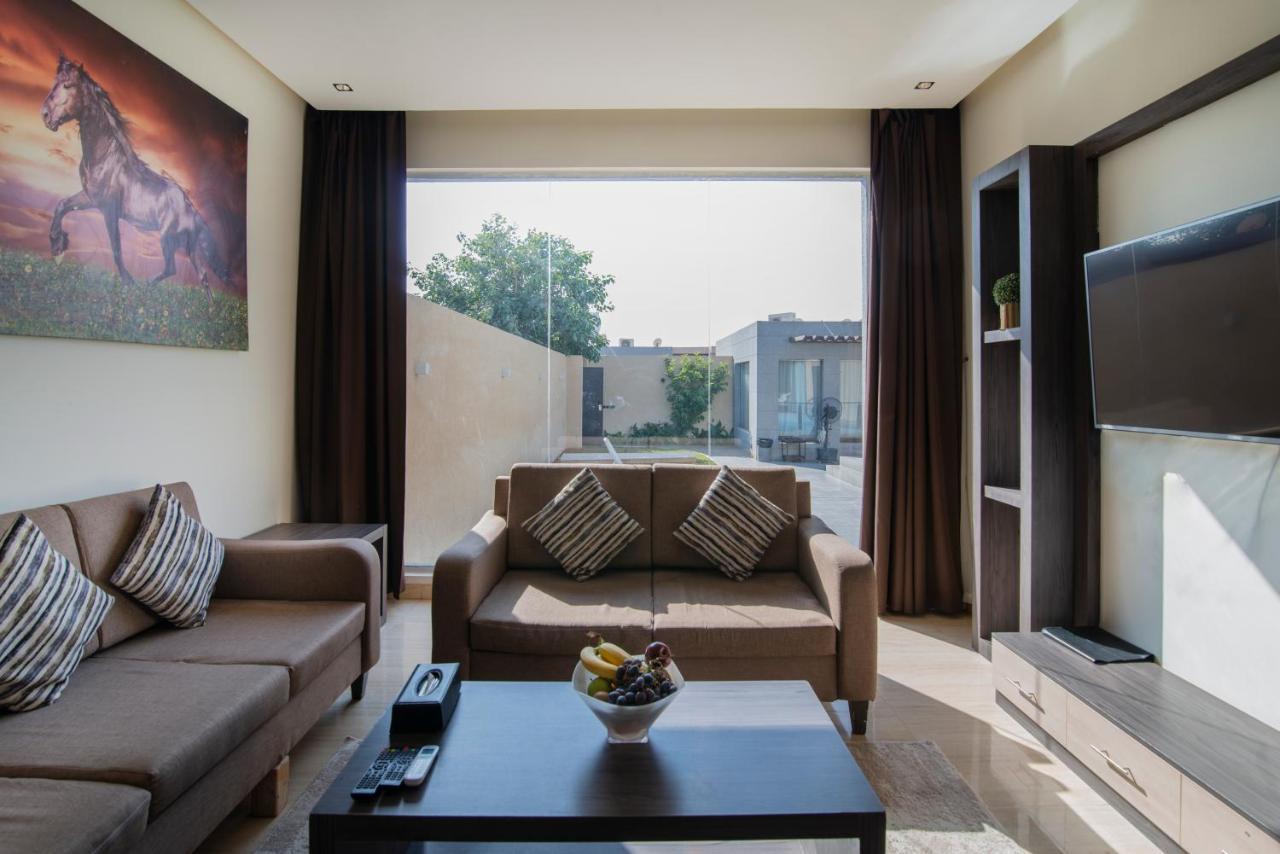 The Corner Hotel Resorts - Riaad Buitenkant foto