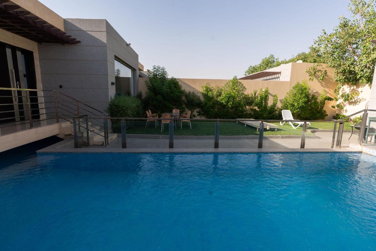 The Corner Hotel Resorts - Riaad Buitenkant foto