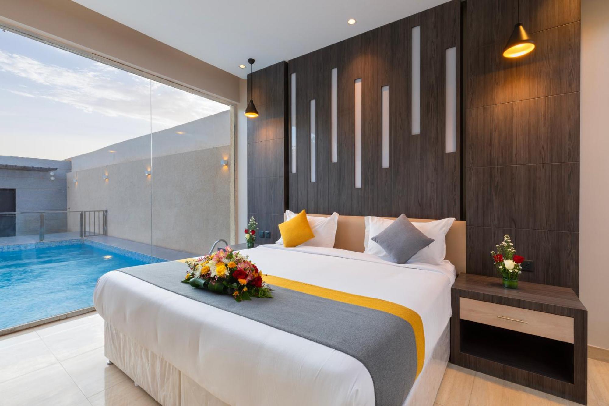 The Corner Hotel Resorts - Riaad Buitenkant foto