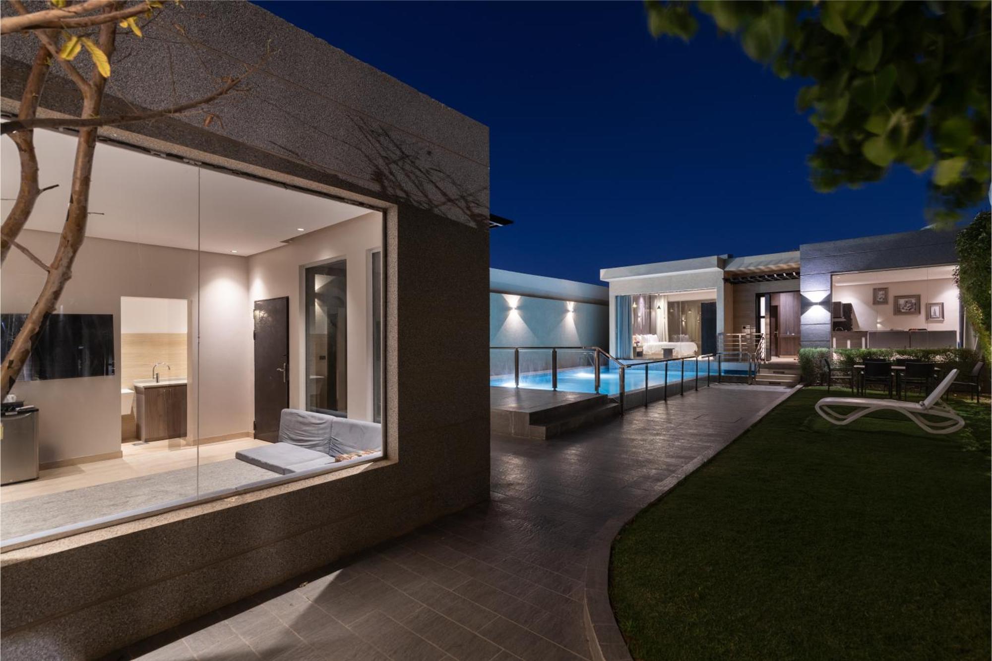 The Corner Hotel Resorts - Riaad Buitenkant foto