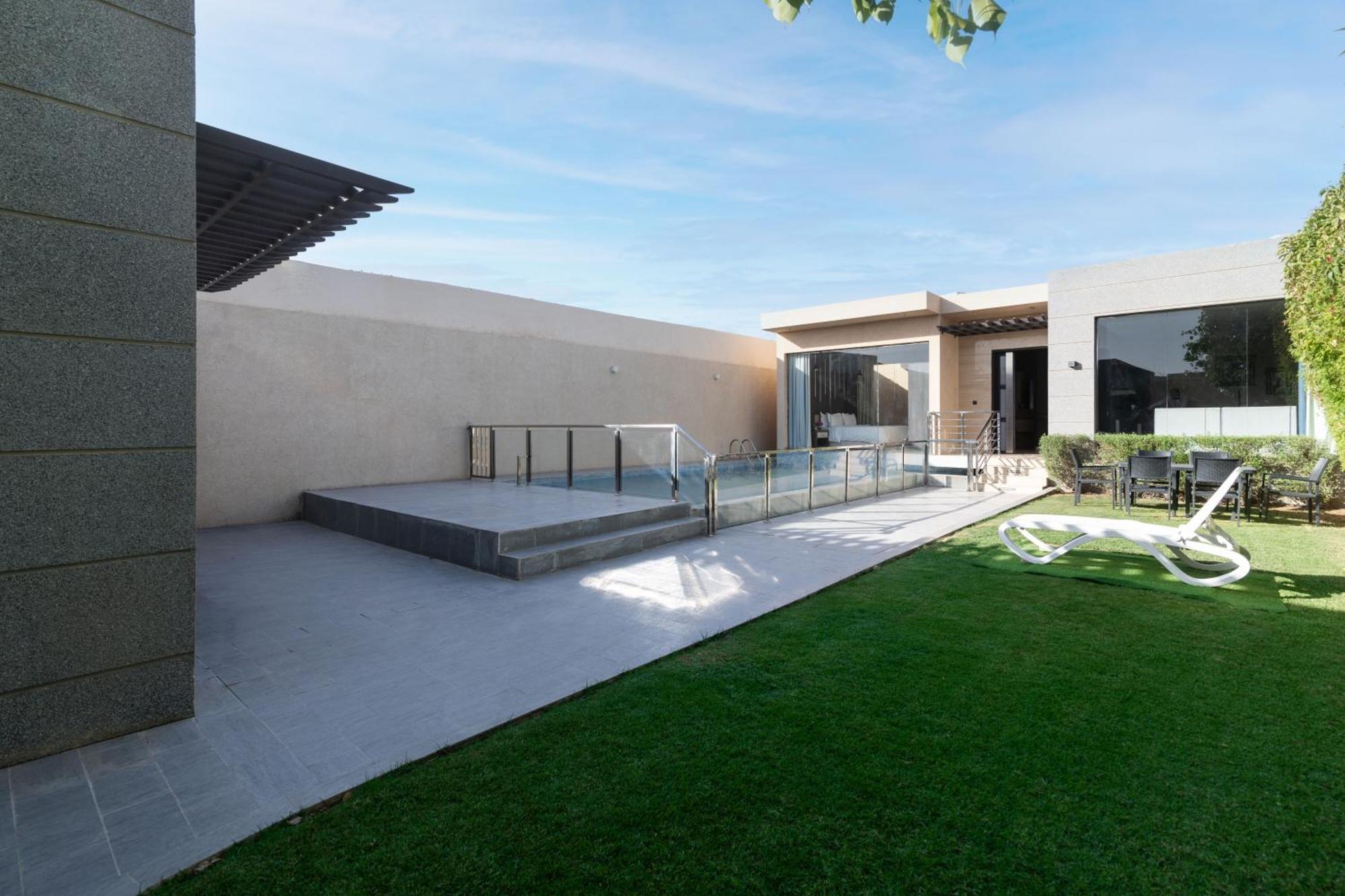The Corner Hotel Resorts - Riaad Buitenkant foto